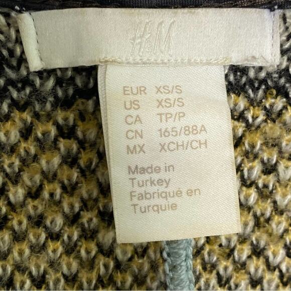 H&M | Southwest Aztec Print Long Poncho Cardigan - Picture 8 of 8